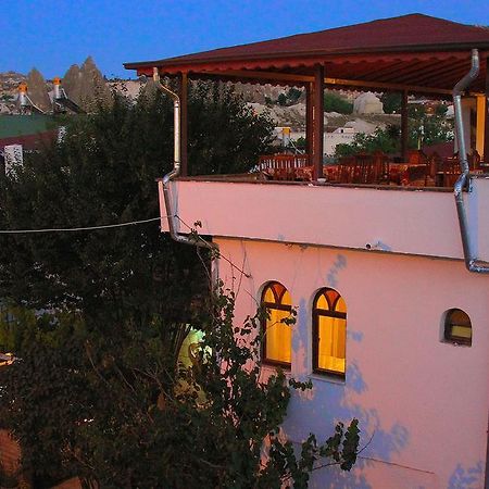 Bed and Breakfast Happydocia Göreme Esterno foto