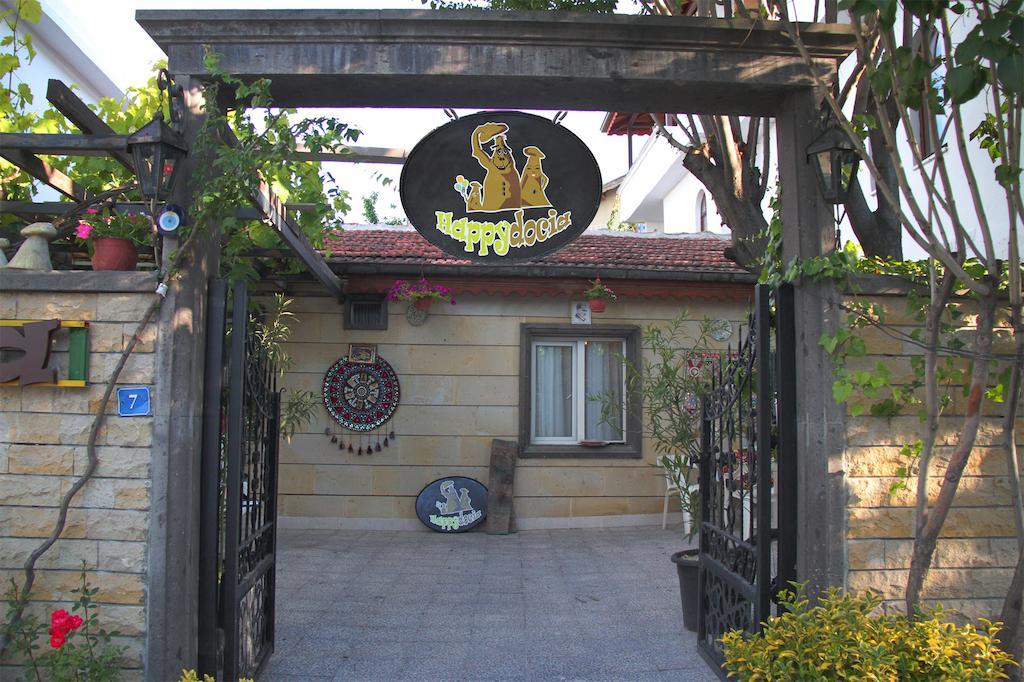 Bed and Breakfast Happydocia Göreme Esterno foto