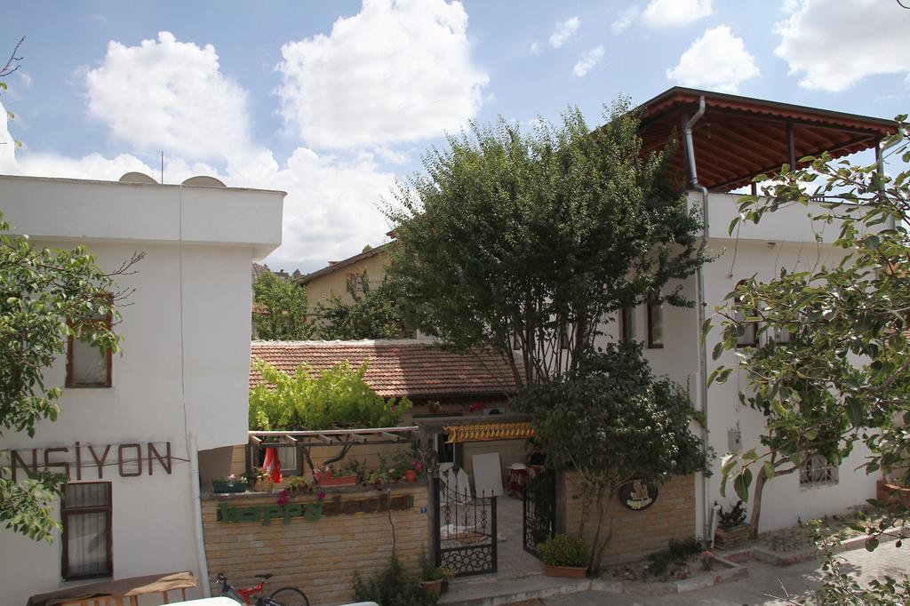 Bed and Breakfast Happydocia Göreme Esterno foto